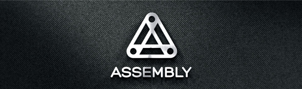 ASSEMBLY.FachadaLogo3